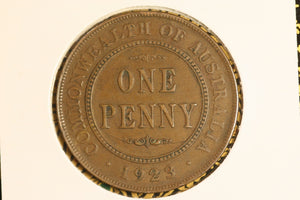 1923 - Australia Penny - Diecrack rim to lower scroll to 'P' - gF