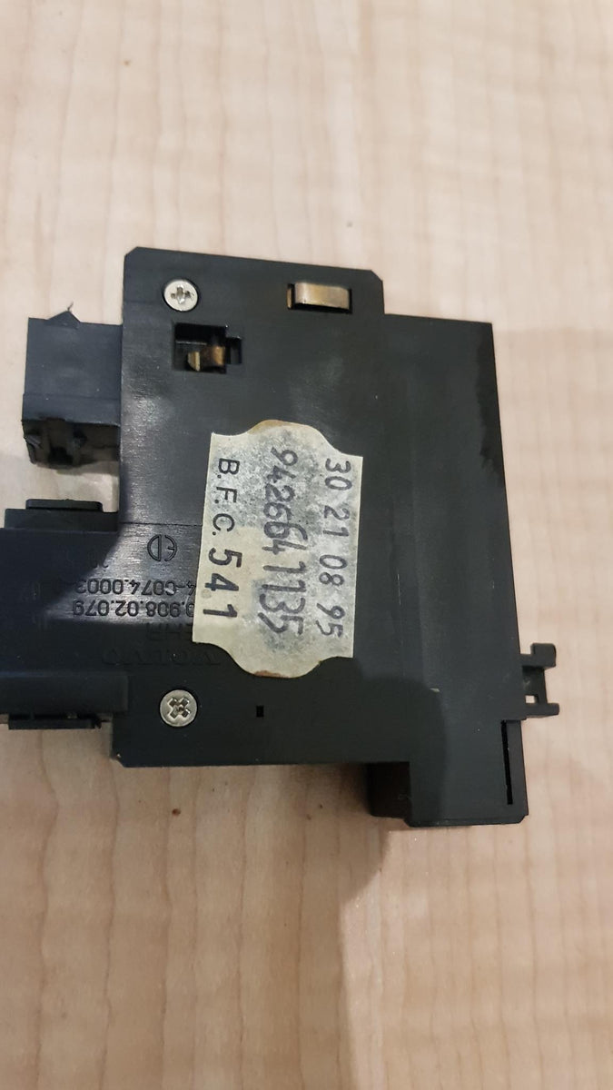 Volvo 850 Blower Level Switch 6849318 – The Jittery Horse