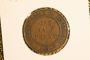 1933 - Australian Halfpenny - aVF - Diecracks Rim to 3rd 'A' & Rim to 'RA'