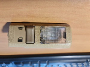 VOLVO 850 S70 V70 Left Door Courtesy Light 1372869