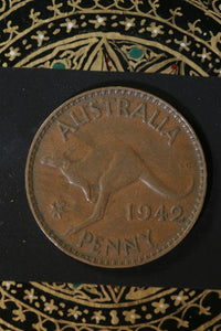 1942 - Y. - Australia Penny - Pealing Error on Star - F