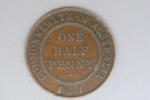 1931 - Australian Halfpenny - Major Pealing Error at Date - gF