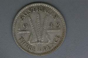 1943 - M - Australia Threepence - aF - Diecrack Rim to Last 'A' - (R5)