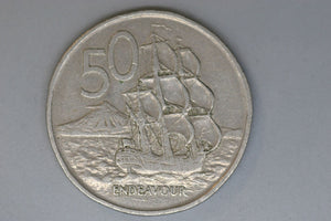 1967 - New Zealand - 50 Cent Coin - Endeavour - F