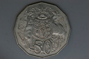 1983 - Australia 50 Cent Coin - Coat of Arms - aUNC